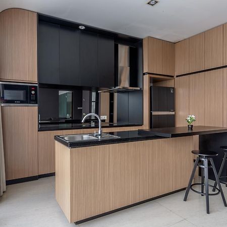 Upscale Suites Jakarta Buitenkant foto