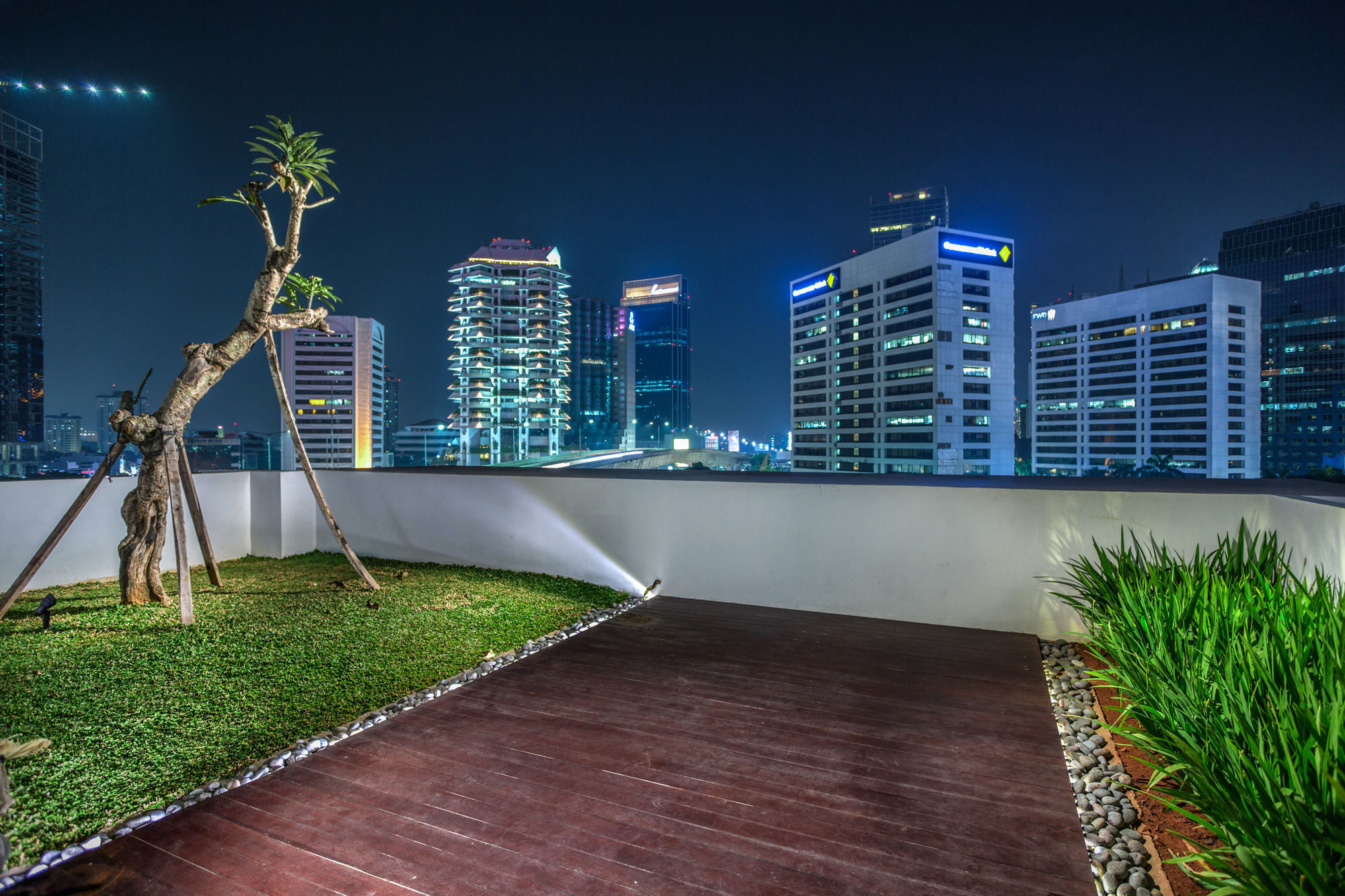 Upscale Suites Jakarta Buitenkant foto